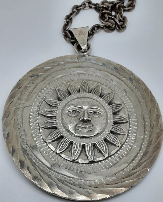Image 2 of Silver - Necklace with pendant