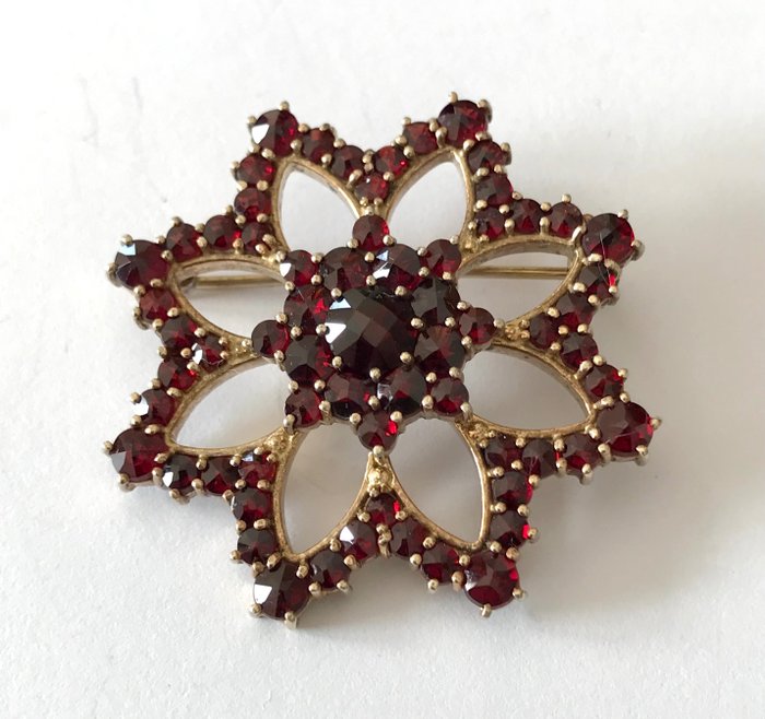 Preview of the first image of 925 Silver - Brooch - Garnets.