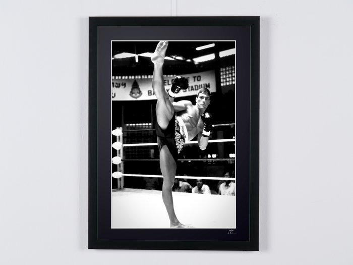 Bloodsport (1988) - Jean-Claude Van Damme - Luxury Wooden Framed 70X50 cm - Limited Edition Nr 03 of 20 - Serial ID 30030 - - Original Certificate (COA), Hologram Logo Editor and QR Code