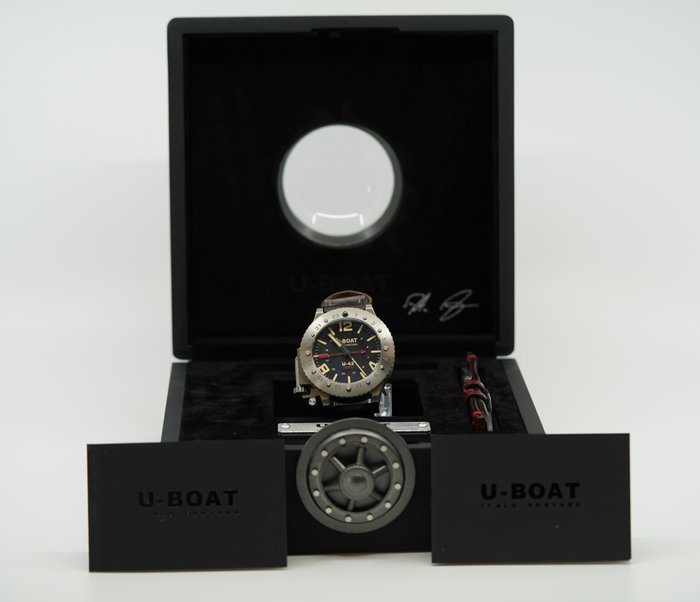 Preview of the first image of U-Boat - Limited Edition - 8095 - Men - 2011-present.