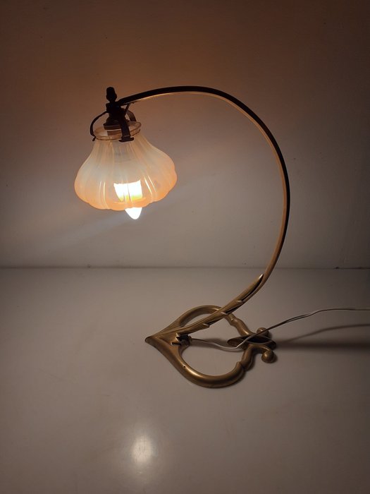 Image 3 of Desk lamp