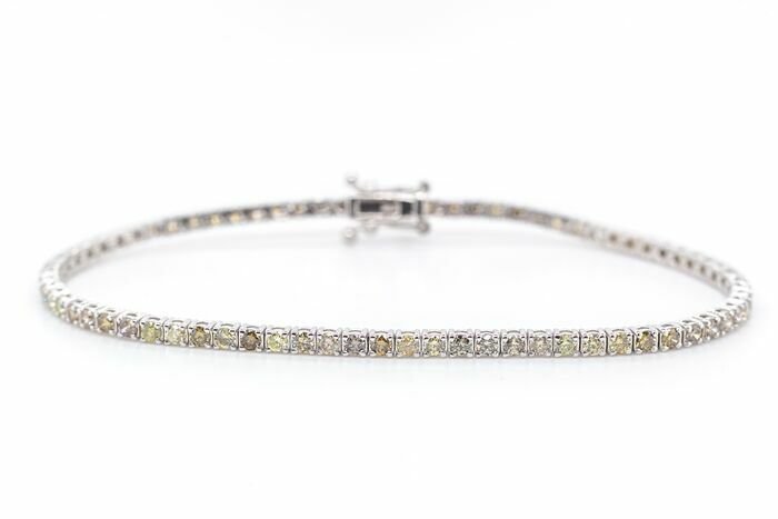 Preview of the first image of No reserve price - 2.33 tcw - 14 kt. White gold - Bracelet Diamond.