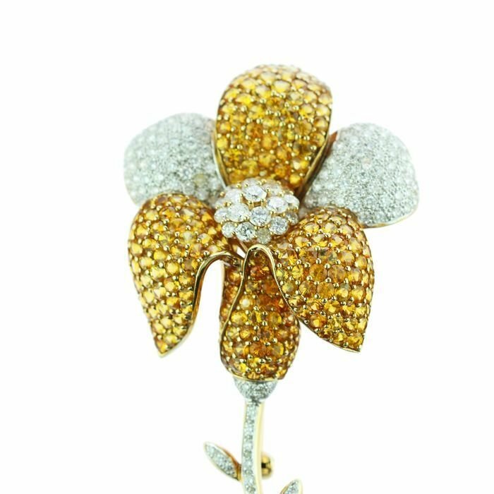 Image 2 of Intini Jewels - 18 kt. Gold, Yellow gold - Brooch - 17.00 ct Sapphire - Diamonds