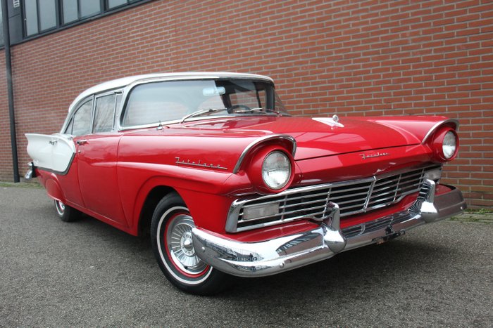 Image 2 of Ford - Fairlane - 1957