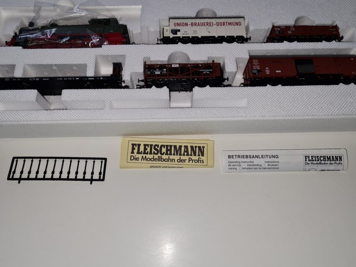 Image 3 of Fleischmann H0 - 1893 - Train set - Freight train with T16 - KPEV