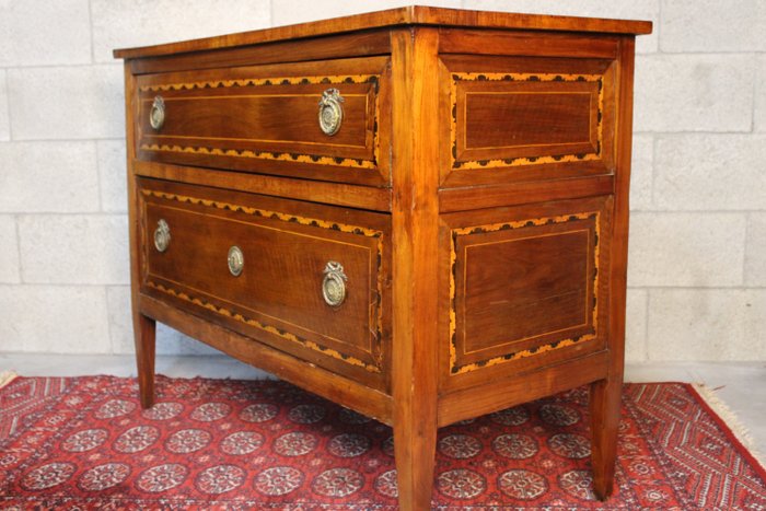 Preview of the first image of XVIII. Century Louis XVI Dresser in circa 1770 France - Louis XVI - Walnut - 18th century.