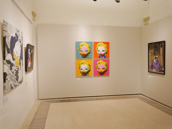 Image 3 of Die Ducks 4/14 - „Dandy Borehole – Marta Mortenson, türkis“ - 6-color screen printing - 60,5 x 60,5