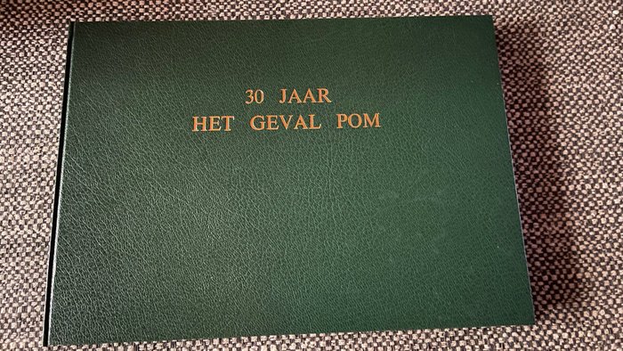 Preview of the first image of Piet Pienter en Bert Bibber - 30 Jaar het geval Pom - Hardcover - First edition - (1981).