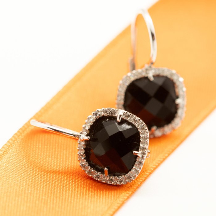Image 3 of Intini Jewels - 18 kt. Gold, White gold - Earrings - 0.90 ct Diamond - Onyx