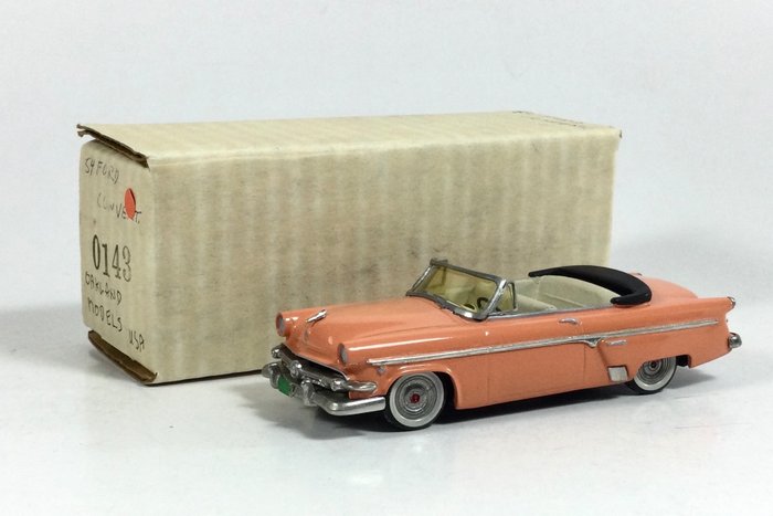 Preview of the first image of Oakland Models - 1:43 - Ford USA 1954 Sunliner Convertible - Rare Hand-built.