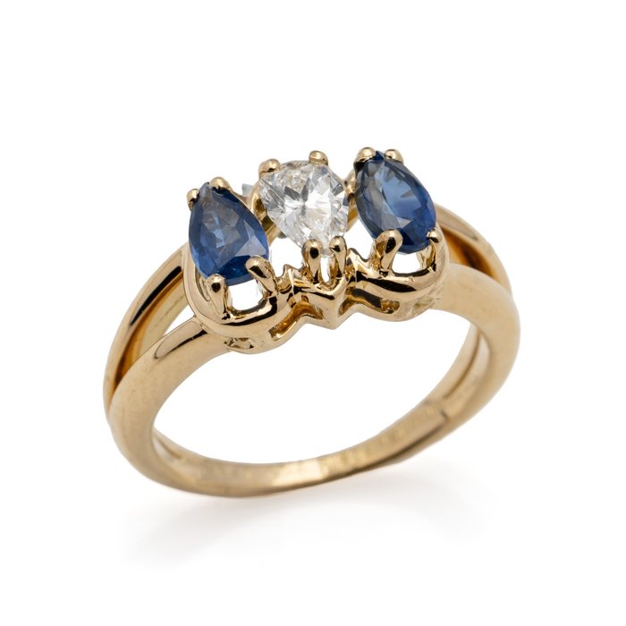 Preview of the first image of Chaumet diamond and sapphire - 18 kt. Yellow gold - Ring.