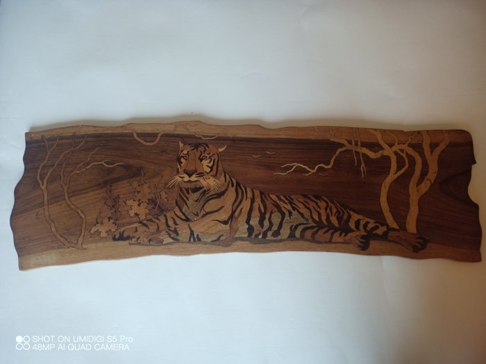 Preview of the first image of marquetry panel.