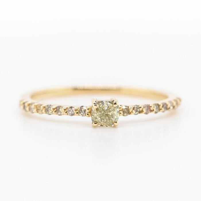 Preview of the first image of No Reserve Price - 0.39 tcw - 14 kt. Yellow gold - Ring Diamond.