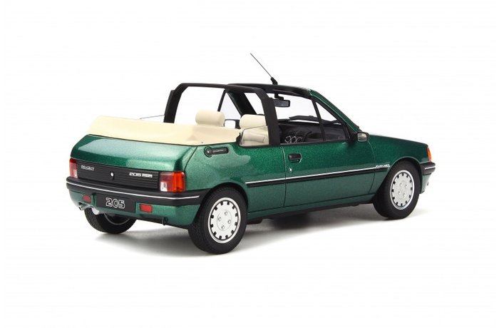 Image 3 of Otto Mobile - 1:18 - Peugeot 205 Cabriolet 1989 "Roland Garros" - Color Green - Limited 999 pcs.