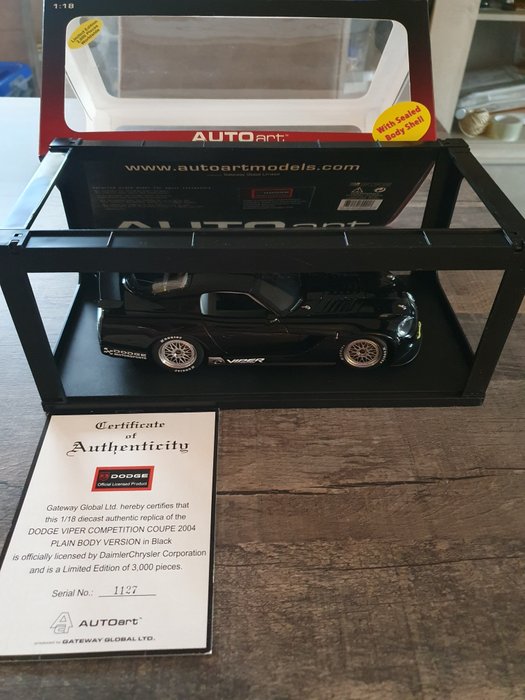Image 3 of Autoart - 1:18 - Dodge viper - With certificate