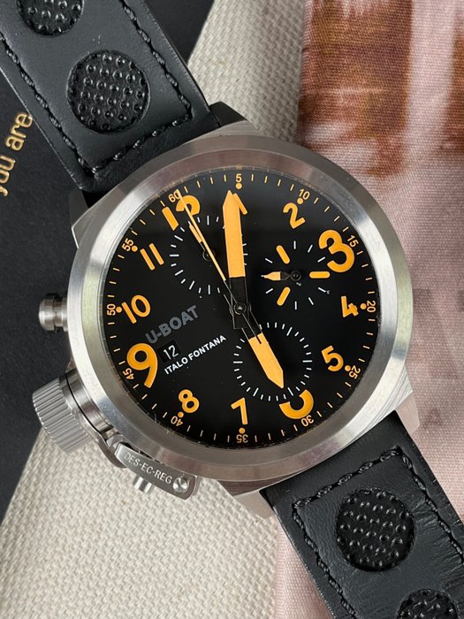 Preview of the first image of U-Boat - Flight Deck Left Hook Automatic Chronograph - UB-1908-1 - Men - 2011-present.