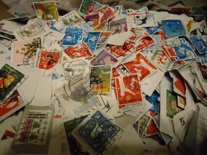 Image 2 of Netherlands - Kiloware, 9 kg stamps on paper