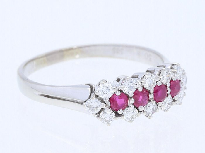 Image 2 of vintage Ring mit echten Rubinen und echten weißen Brillanten - 14 kt. White gold - Ring - 0.30 ct R