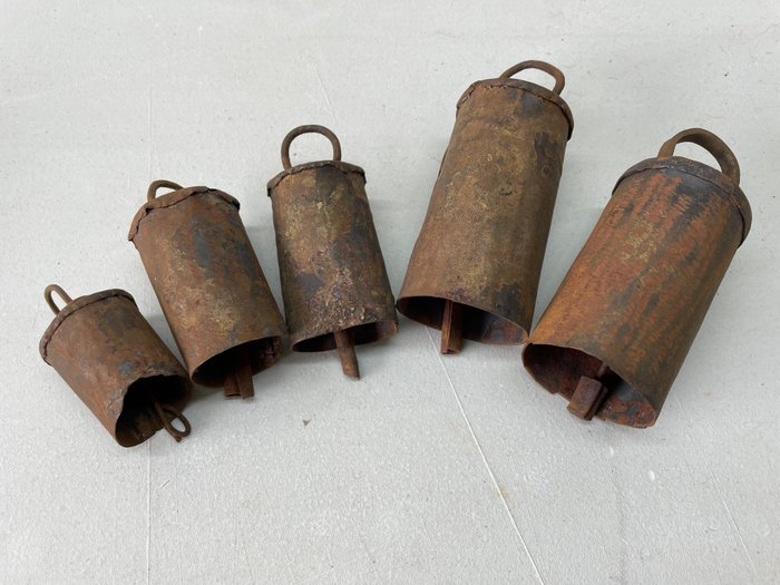 Preview of the first image of Beautiful antique sheep bells/goat bells (5) - Iron (cast/wrought) - Late 19th century.