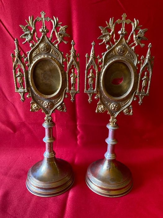 Preview of the first image of Monstrance (2) - Bronze (gilt) - Early 20th century.