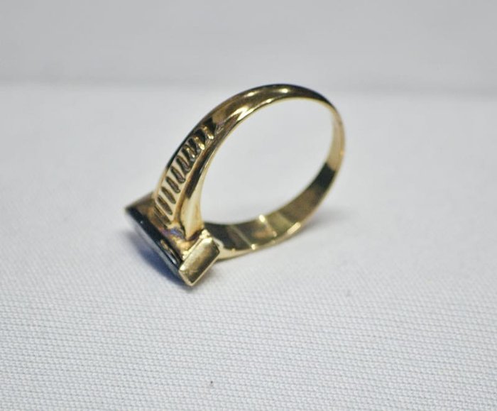 Image 2 of 14 kt. Yellow gold - Ring Sapphire