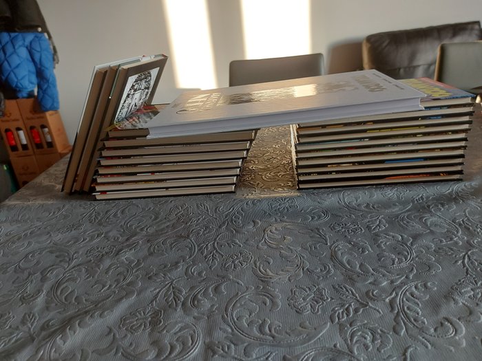 Image 3 of Dylan Dog - 22x volumi + Diario 1991 + orologio Kronos DD - Hardcover - First edition - (1991/2018)