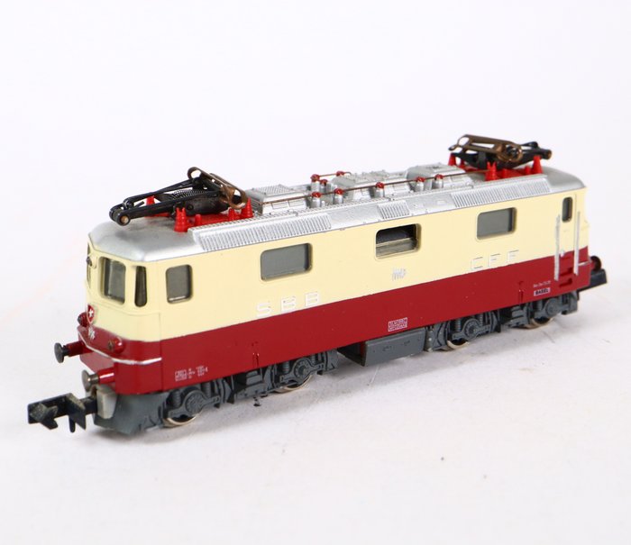 Preview of the first image of Arnold N - 2412 - Electric locomotive - Re 4/4 with number 11113 in TEE livery - SBB.