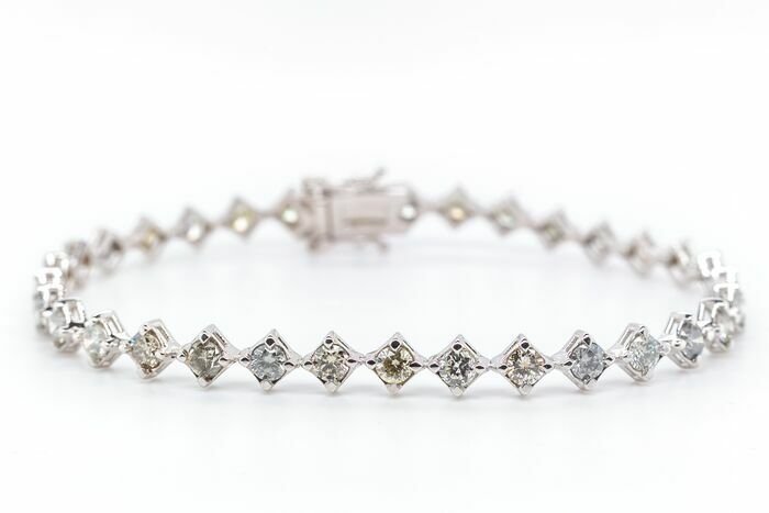 Preview of the first image of No reserve price - 3.67 tcw - 18 kt. White gold - Bracelet Diamond.