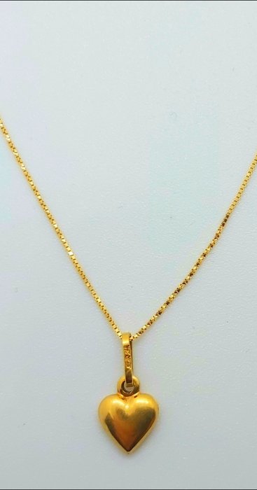 Preview of the first image of 18 kt. Gold - Necklace with pendant.