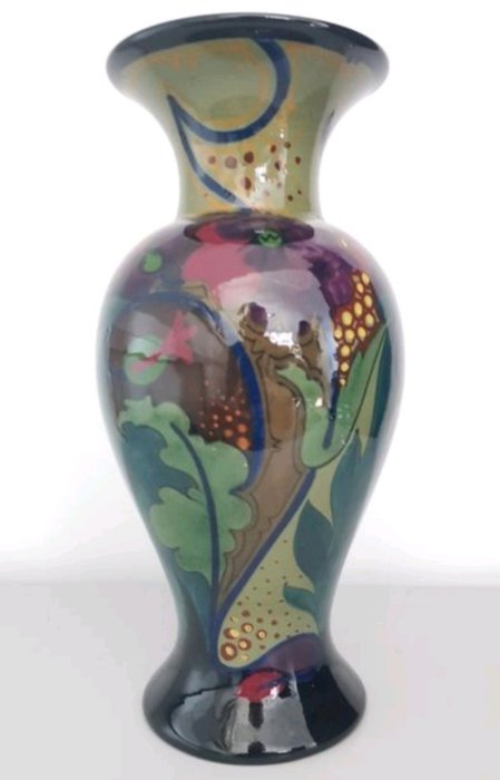 Preview of the first image of Vase.