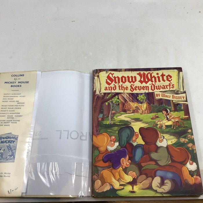 Image 3 of Walt Disney - Snow White and the Seven Dwarfs (in rare dust jacket) - 1938