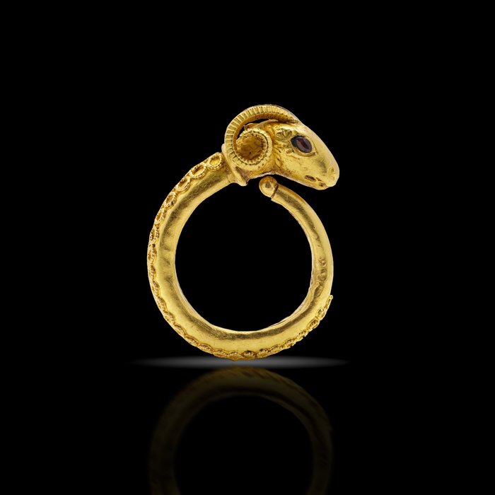 Image 3 of Etruscan revival 21 KT gold Ram's head Yellow gold - Ring