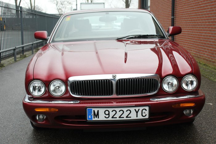 Image 2 of Jaguar - XJ 3.2 V8 Executive Long - 1999
