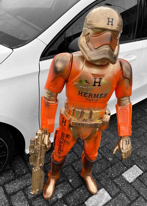 Image 2 of DALUXE ART - Hermés Stormtrooper XXL (122cm) Limited Edition