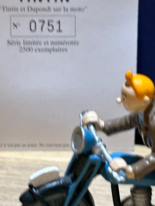 Image 2 of Tintin - Figurine Moulinsart 46940 - Tintin et les Dupondt sur la moto - Collection Classique - (20