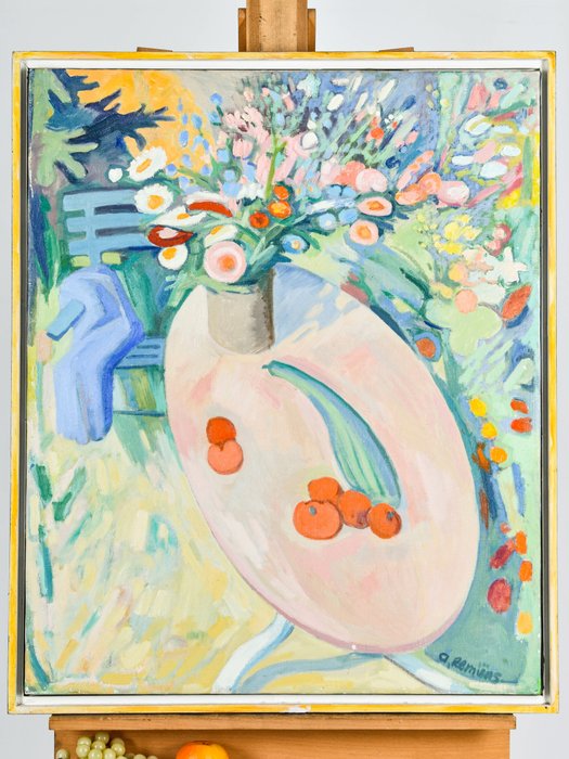 Image 2 of Adrianus Remiens (1890-1972) - A garden table with a bunch of flowers