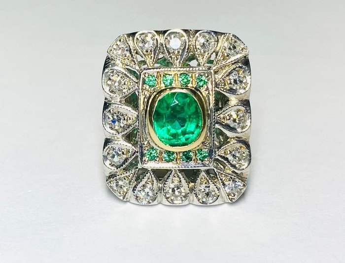 Preview of the first image of senza prezzo di riserva - 18 kt. Gold, Silver - Ring - 1.50 ct Emerald - Diamonds, Emeralds.