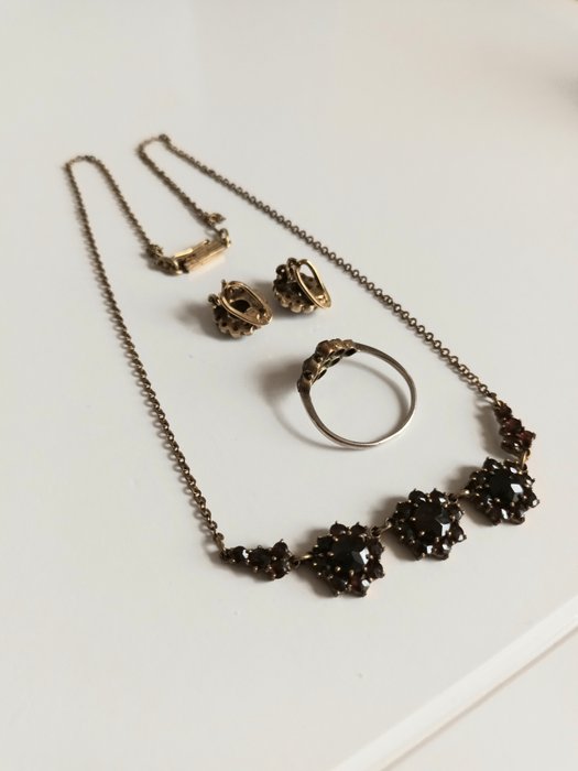 Image 2 of Bohemia - Mixed Bicolour, Metal, Silver - Earrings, Necklace, Ring - 0.65 ct Garnet - Garnets
