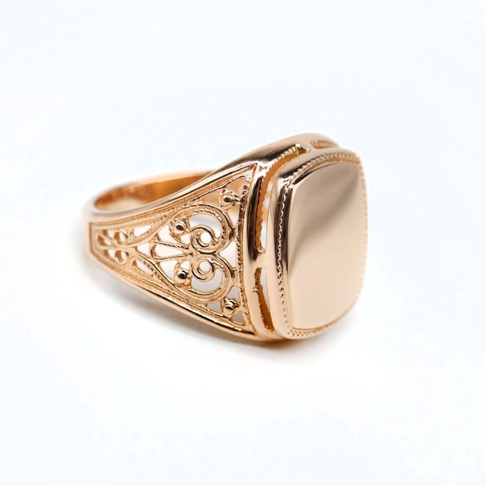 Preview of the first image of 14 kt. Gold - Ring.