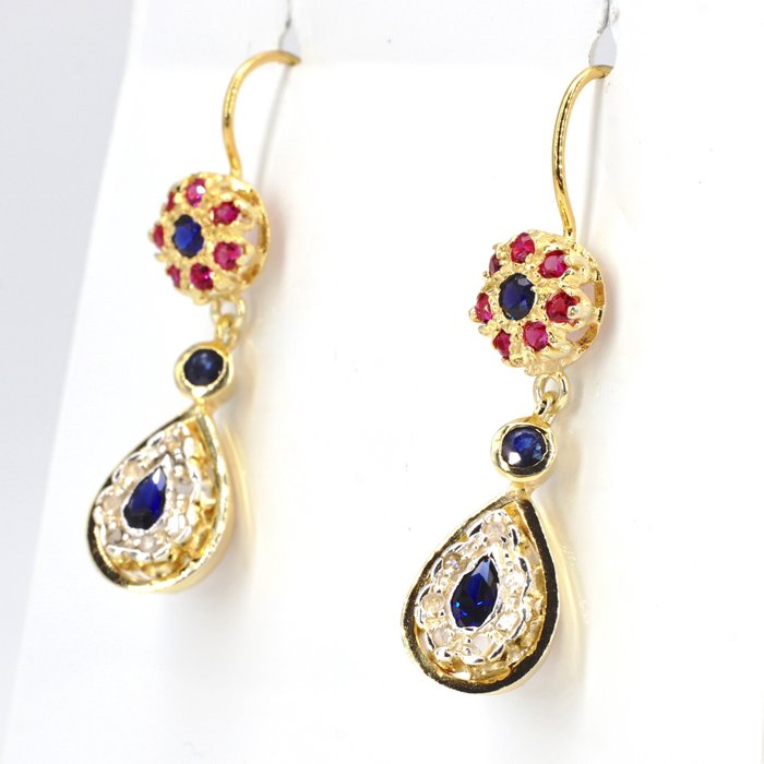 Image 3 of 14 kt. Gold, Silver - Earrings Sapphire - Diamonds, Rubies