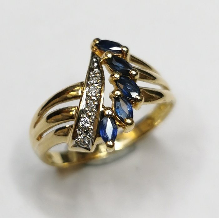 Image 2 of 18 kt. Gold - Ring - 0.05 ct Sapphire - Diamonds, Sapphires