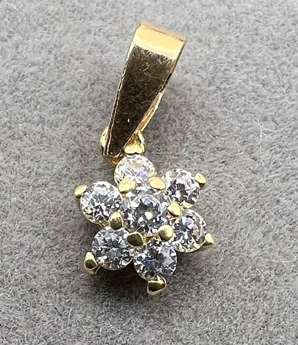 Preview of the first image of NO RESERVE PRICE - 18 kt. Yellow gold - Pendant - 0.14 ct Diamond.