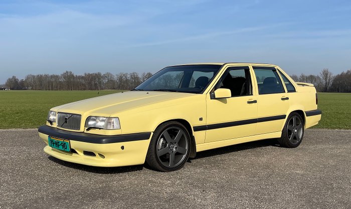 Preview of the first image of Volvo - 850 T5R - 1995.