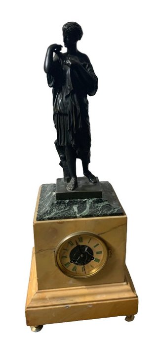 Preview of the first image of Mantel clock - Bronze, Marble - Second half 19th century.