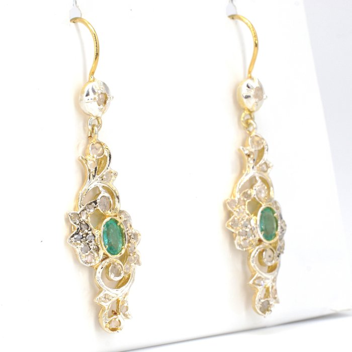 Image 2 of 14 kt. Gold, Silver - Earrings Emerald - Diamonds