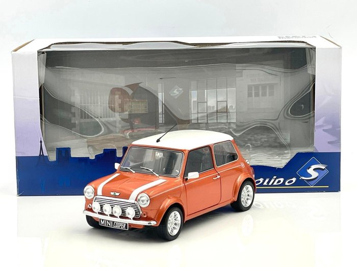 Preview of the first image of Solido - 1:18 - Mini Cooper Sport 1998 - Volcano Orange.