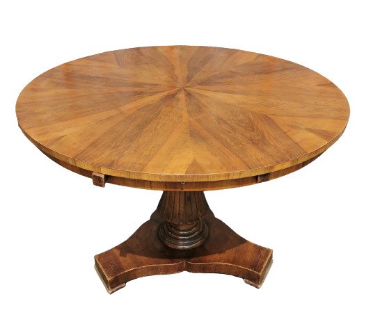 Preview of the first image of Extending table - Walnut - Early 20th century.