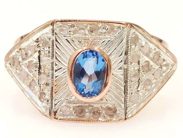 Preview of the first image of "NO RESERVE PRICE" - Art Déco - 9 kt. Pink gold, Silver - Ring - 0.60 ct Sapphire - Diamonds.