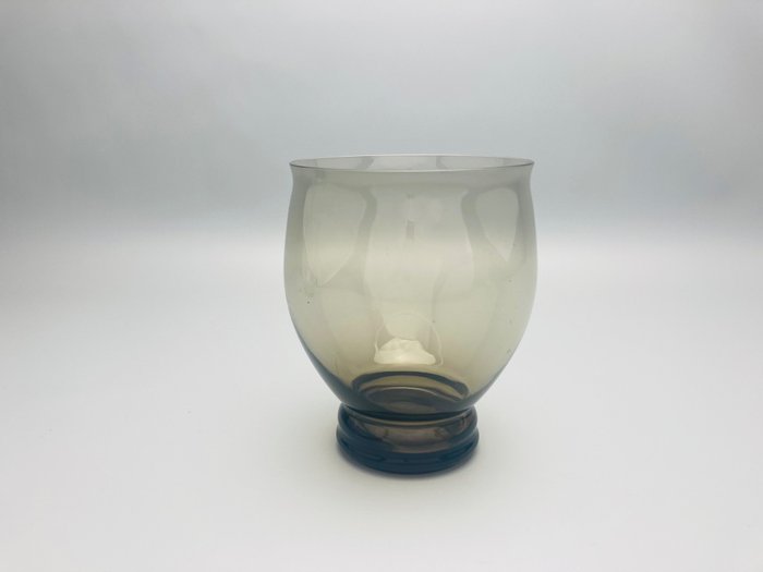 Image 2 of A.D. Copier - Glasfabriek Leerdam - Art Deco Vases (2)