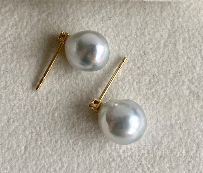Image 3 of 18 kt. Akoya pearls - Earring - Diamonds
